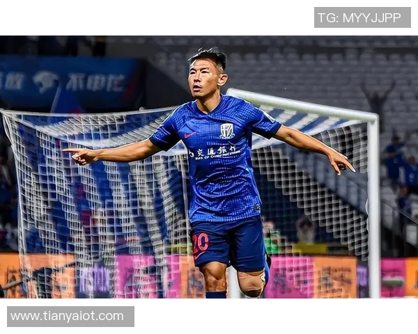 申花与鲁能球员个人表现对比分析及赛季影响探讨