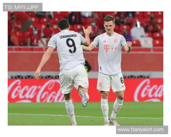 莱万重返安联球场引发拜仁球迷愤怒声讨称其忘恩负义