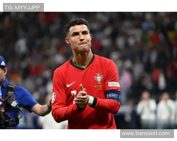 马内的足球传奇之路：从非洲小镇到世界顶级球星的辉煌历程