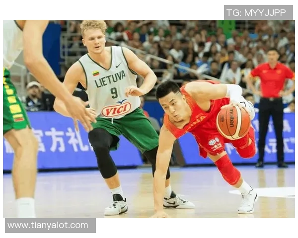 中国蓝队对阵立陶宛的精彩对决值得期待，谁将赢得胜利引发关注