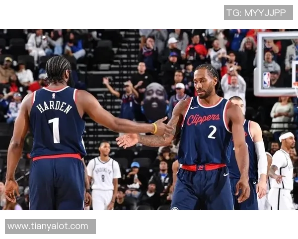 快船与勇士季后赛对决回顾精彩瞬间与关键时刻分析