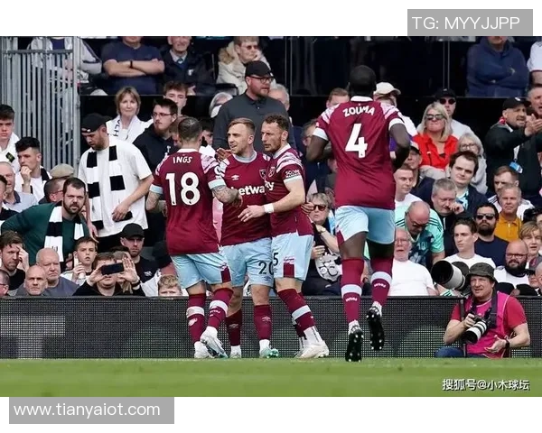 摩雷伦斯主场迎战查维斯期待精彩对决双方争夺宝贵积分的较量