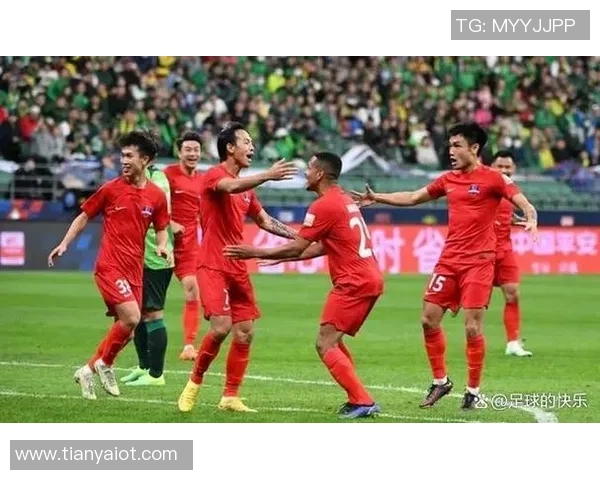 中甲激战深圳队迎战梅州客家争夺宝贵积分的关键对决