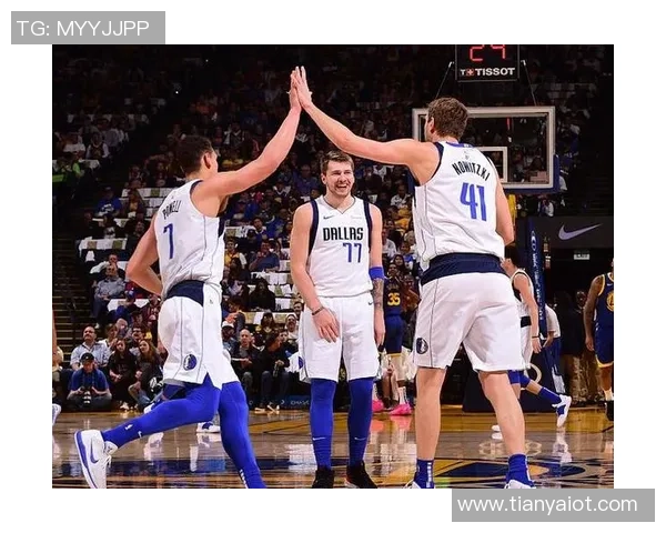 勇士与国王激战正酣2月22日精彩对决引发球迷热议