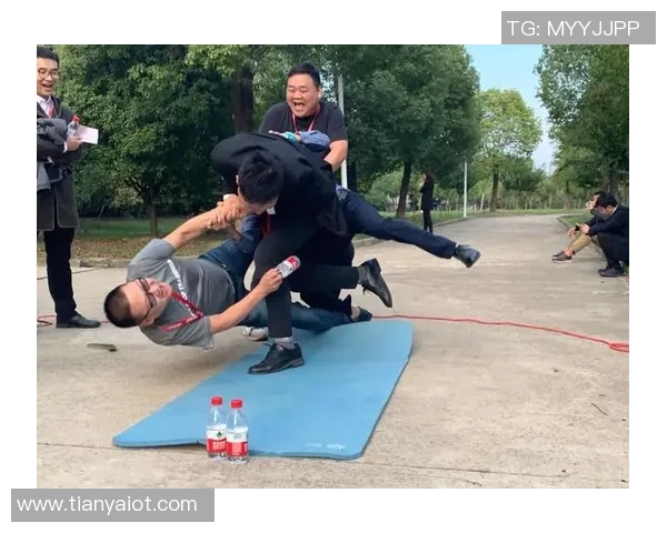 南京滑板队战术解析:探索团队协作与个人技巧的完美结合 南京滑板队战术解析:探索团队协作与个人技巧的完美结合