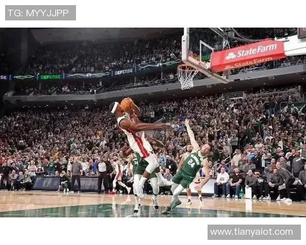 文班亚马首场比赛表现抢眼五次盖帽加隔扣字母哥引发广泛讨论 文班亚马首场比赛表现抢眼五次盖帽加隔扣字母哥引发广泛讨论